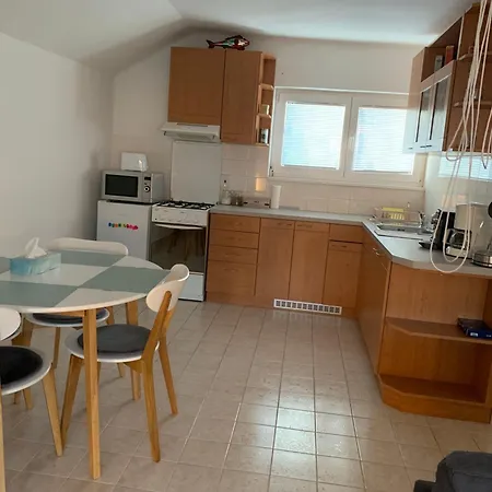 13 * Cesky Krumlov